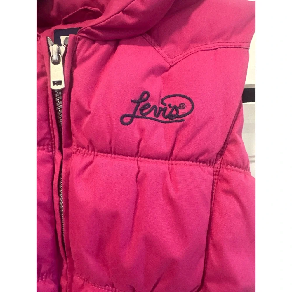 Levis Girls Magenta Pink Puffer Vest Quilted Full Zip Hoodless Size M 10-12 YRS